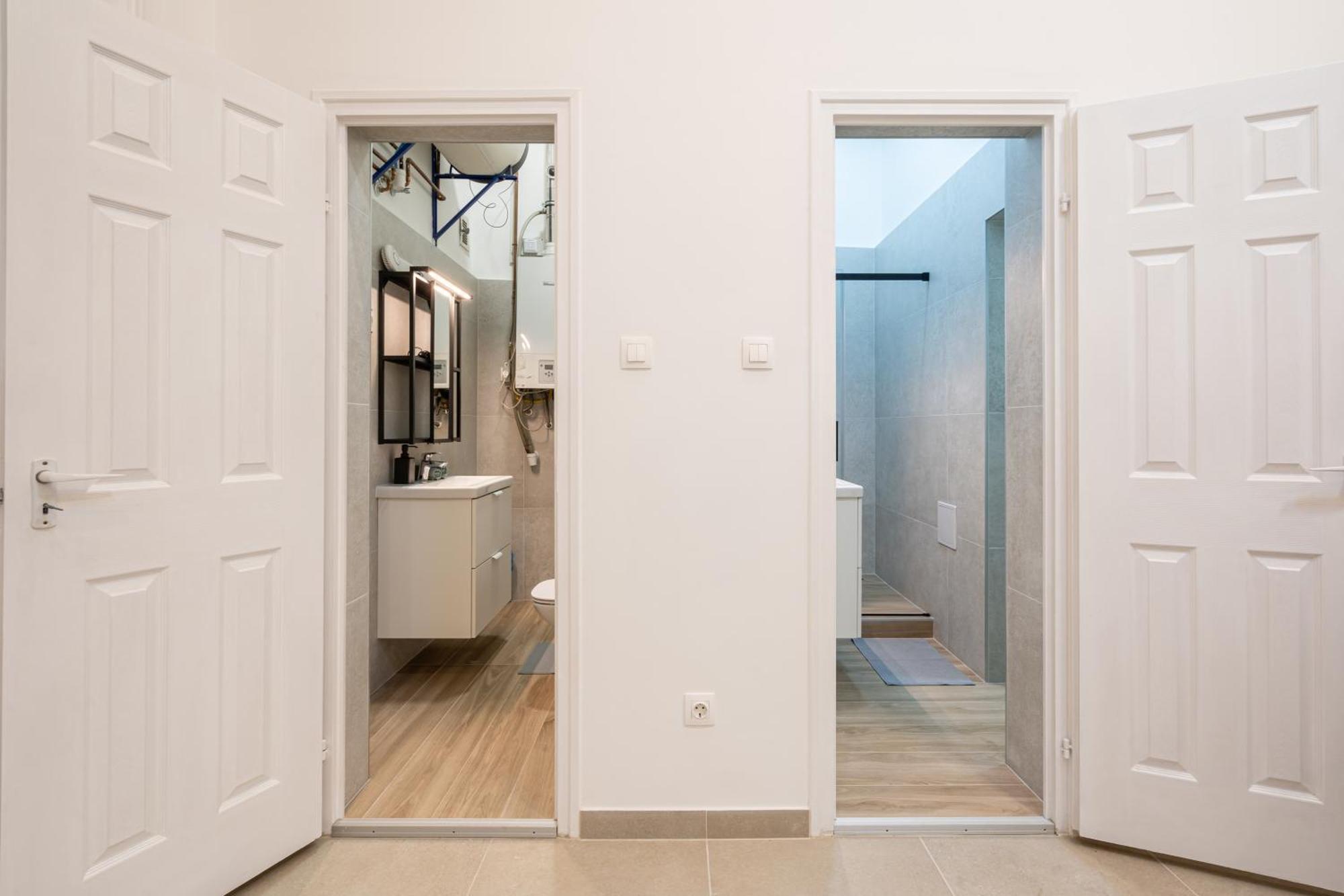 Luxurious Downtown Family Suite Budapest Esterno foto