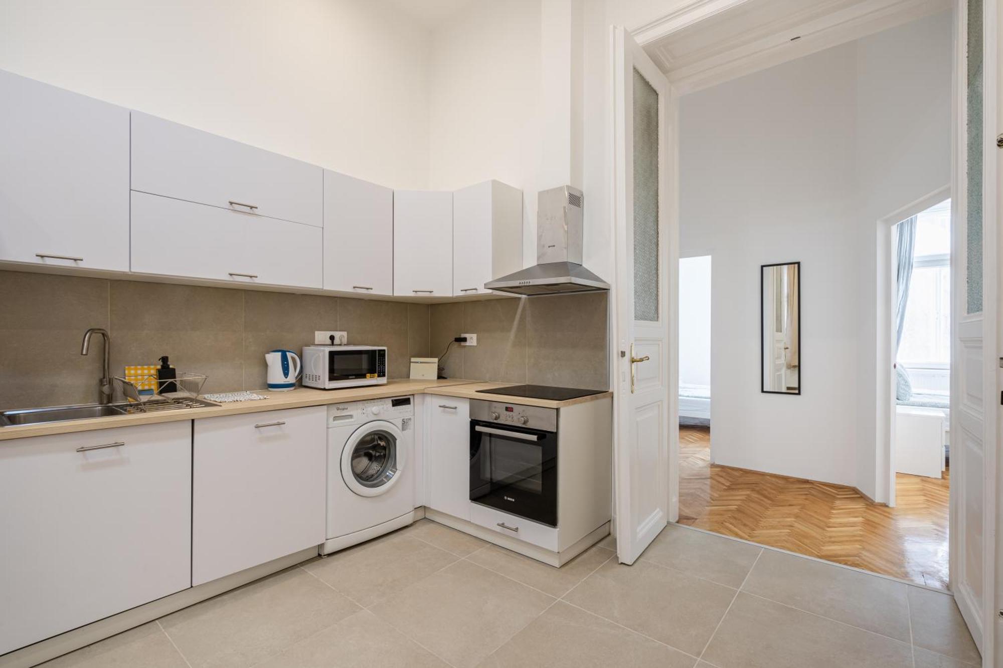 Luxurious Downtown Family Suite Budapest Esterno foto